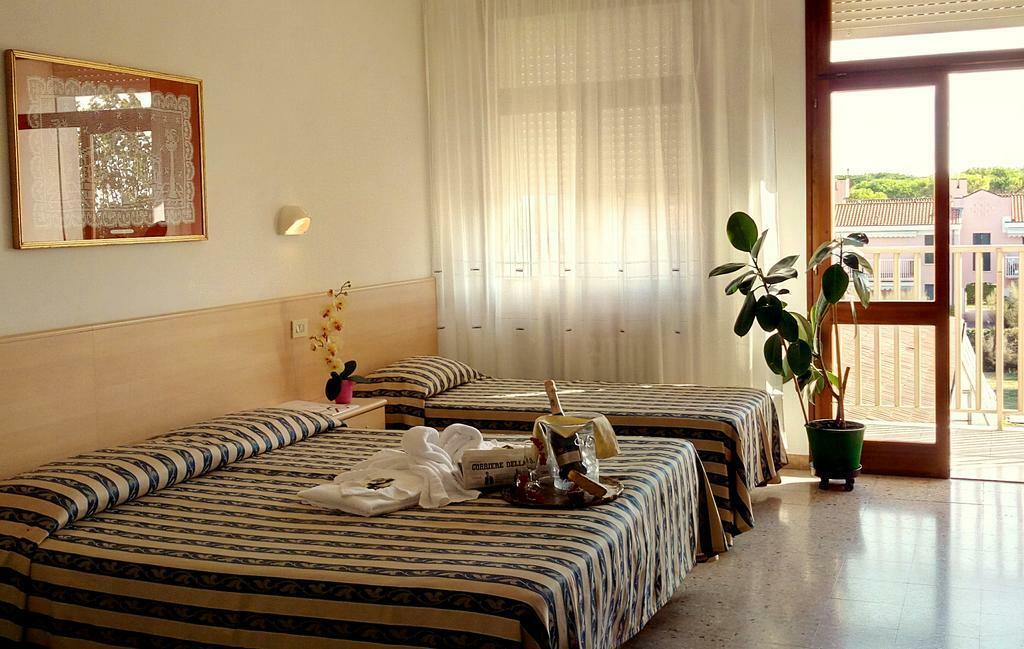 Centro Vacanze Cavallino Opera Nascimbeni リド・ディ・イエゾロ エクステリア 写真